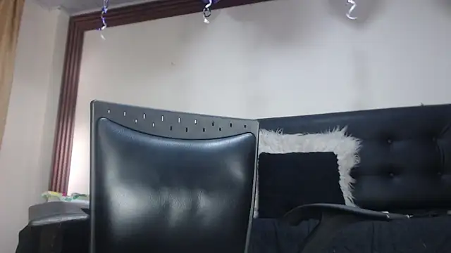 AnnieScott  online show from 11.29.25