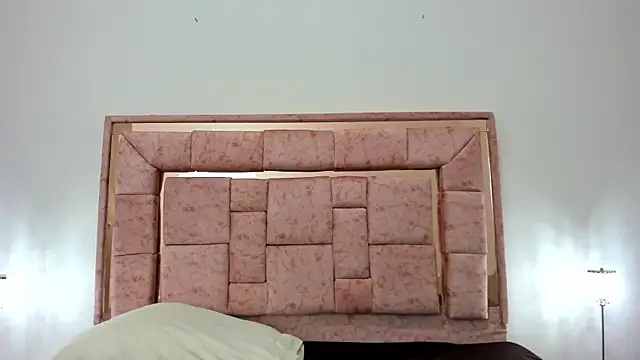 zoee lovv online show from 01.24.25