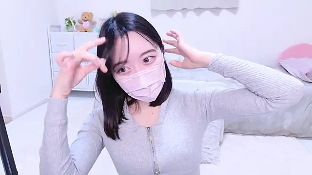 Yurie  online show from 01.25.25