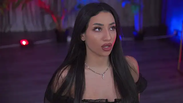 GinaValentinna online show from 09.15.25