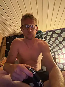 Snapshot of luv2cum7491 chatting on 07.21.26 luv2cum7491 online show from 07.21.26
