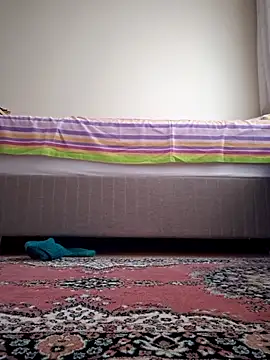 nyraminyon online show from 10.03.25