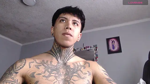 Snapshot of Nickhot0609 chatting on 01.15.25 Nickhot0609 online show from 01.15.25