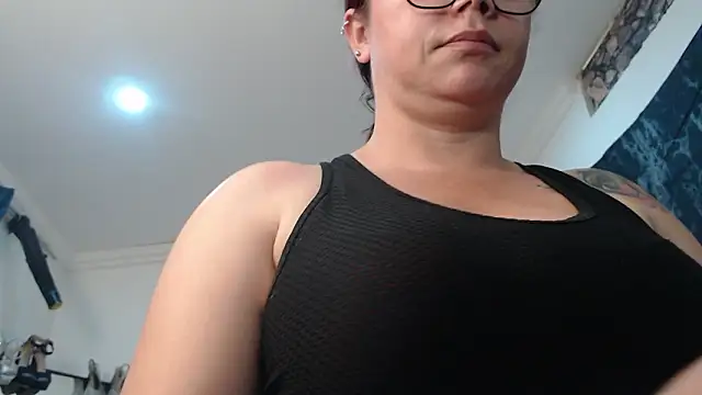 Snapshot of Madame_Shein_ chatting on 03.21.26 Madame Shein online show from 03.21.26