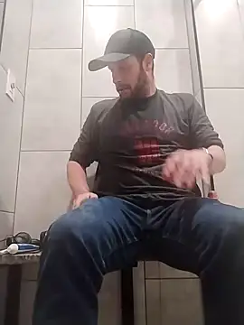 Snapshot of axelongshaft69 chatting on 12.16.24 axelongshaft69 online show from 12.16.24