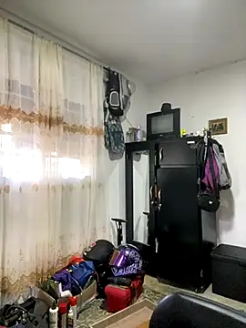 Jestebanano online show from 11.18.25