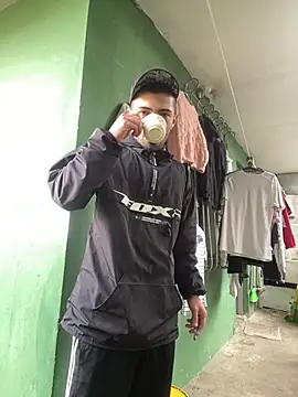 Jestebanano online show from 02.05.26