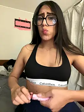 Snapshot of AleFantasy0001 chatting on 10.03.25 AleFantasy0001 online show from 10.03.25