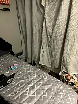 Snapshot of AleFantasy0001 chatting on 10.21.25 AleFantasy0001 online show from 10.21.25