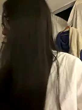 Snapshot of AleFantasy0001 chatting on 10.28.25 AleFantasy0001 online show from 10.28.25