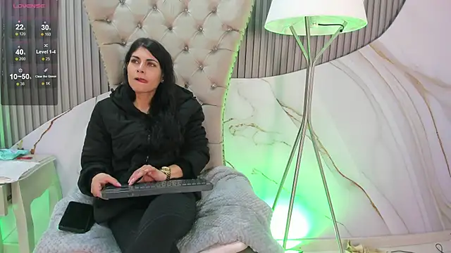 Melodi Roux online show from 05.15.26