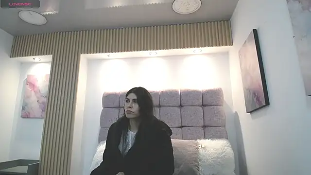Snapshot of Melodi_Roux chatting on 07.02.26 Melodi Roux online show from 07.02.26