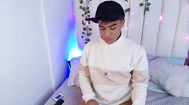 kiing azahell online show from 01.04.25