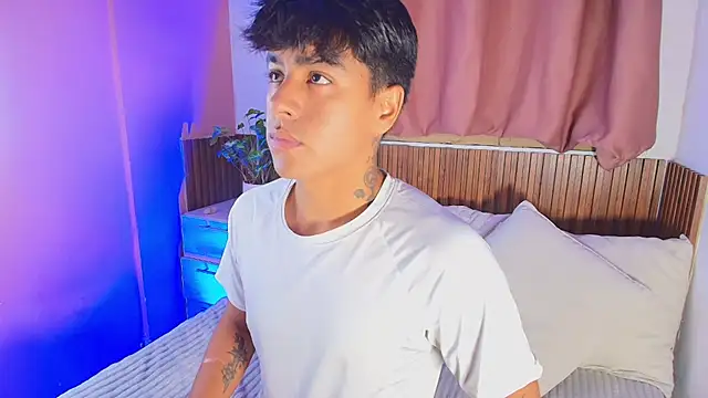 kiing azahell online show from 04.18.26