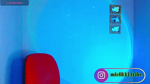 mielikki001 online show from 12.21.24