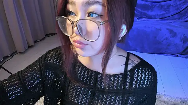 Yuriko May online show from 01.29.25