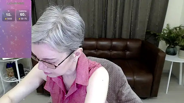 Snapshot of Cutie_Erikaa1 chatting on 01.15.25 Cutie Erikaa1 online show from 01.15.25