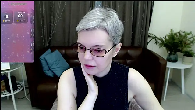 Snapshot of Cutie_Erikaa1 chatting on 01.19.25 Cutie Erikaa1 online show from 01.19.25