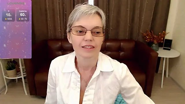 Snapshot of Cutie_Erikaa1 chatting on 02.05.25 Cutie Erikaa1 online show from 02.05.25