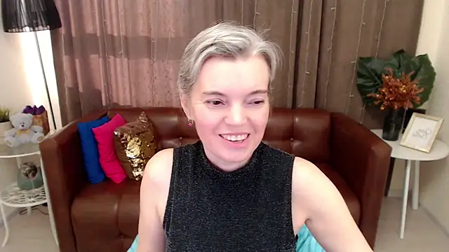 Snapshot of Cutie_Erikaa1 chatting on 02.23.25 Cutie Erikaa1 online show from 02.23.25