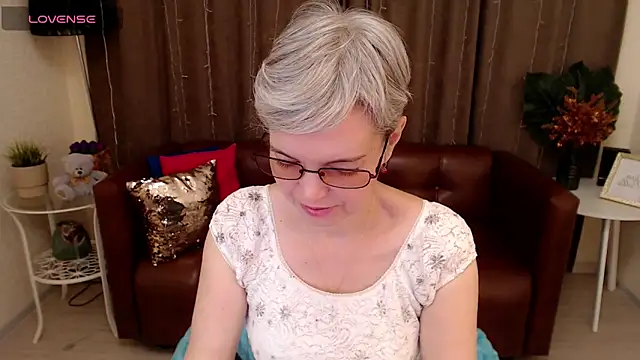 Snapshot of Cutie_Erikaa1 chatting on 03.01.25 Cutie Erikaa1 online show from 03.01.25