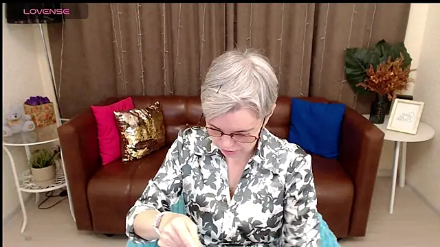 Snapshot of Cutie_Erikaa1 chatting on 03.09.25 Cutie Erikaa1 online show from 03.09.25