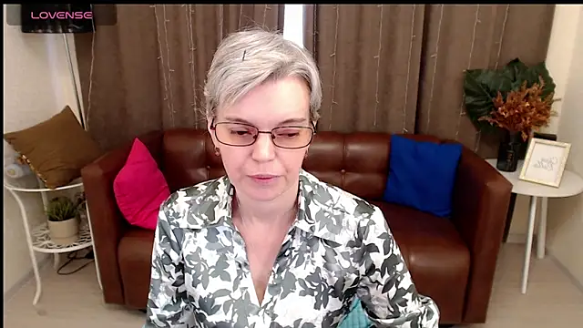 Snapshot of Cutie_Erikaa1 chatting on 03.09.25 Cutie Erikaa1 online show from 03.09.25