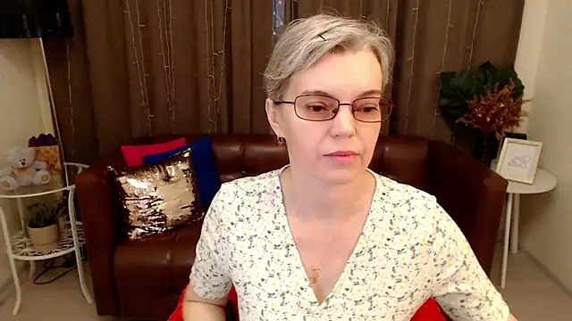 Snapshot of Cutie_Erikaa1 chatting on 03.14.25 Cutie Erikaa1 online show from 03.14.25