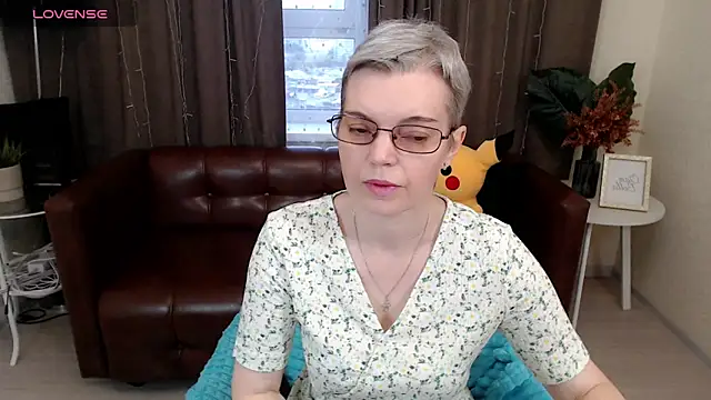 Snapshot of Cutie_Erikaa1 chatting on 09.10.25 Cutie Erikaa1 online show from 09.10.25