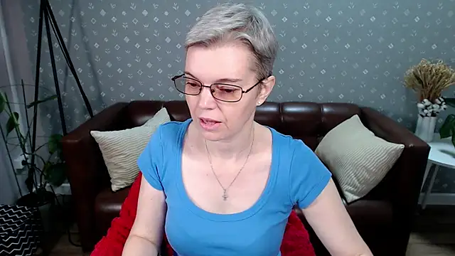 Snapshot of Cutie_Erikaa1 chatting on 09.14.25 Cutie Erikaa1 online show from 09.14.25