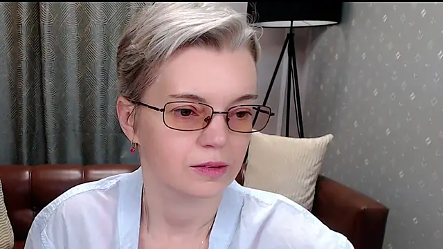 Snapshot of Cutie_Erikaa1 chatting on 10.30.25 Cutie Erikaa1 online show from 10.30.25