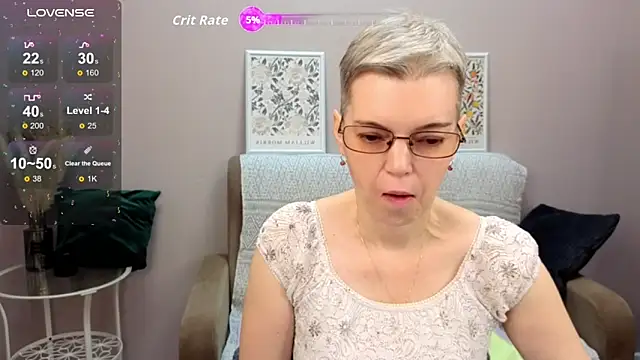 Snapshot of Cutie_Erikaa1 chatting on 11.23.25 Cutie Erikaa1 online show from 11.23.25