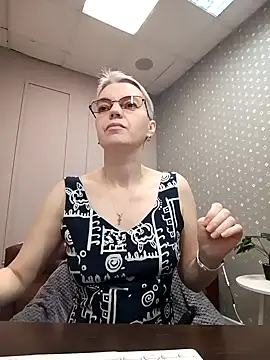 Snapshot of Cutie_Erikaa1 chatting on 12.03.25 Cutie Erikaa1 online show from 12.03.25