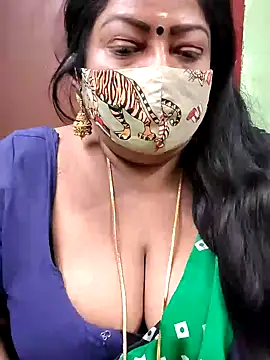 Snapshot of maniisha chatting on 12.22.24 maniisha online show from 12.22.24