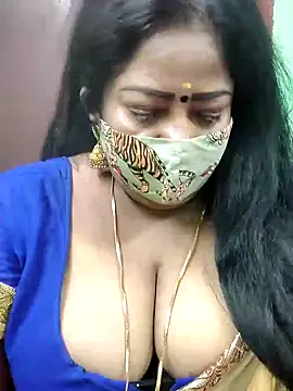 Snapshot of maniisha chatting on 12.31.24 maniisha online show from 12.31.24
