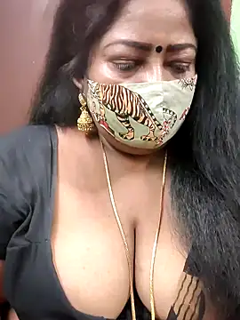 Snapshot of maniisha chatting on 01.01.25 maniisha online show from 01.01.25