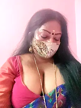 Snapshot of maniisha chatting on 02.02.25 maniisha online show from 02.02.25