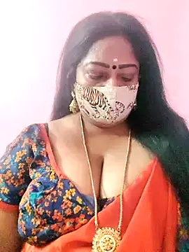 Snapshot of maniisha chatting on 02.18.25 maniisha online show from 02.18.25