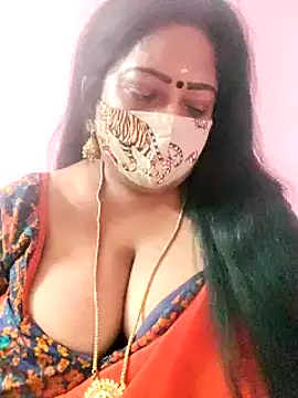 Snapshot of maniisha chatting on 02.18.25 maniisha online show from 02.18.25