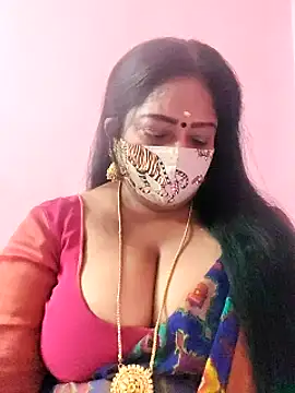 Snapshot of maniisha chatting on 02.20.25 maniisha online show from 02.20.25