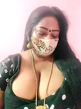 Snapshot of maniisha chatting on 02.25.25 maniisha online show from 02.25.25