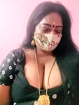 Snapshot of maniisha chatting on 02.28.25 maniisha online show from 02.28.25