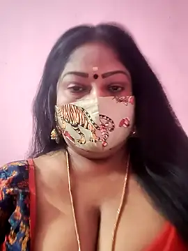 Snapshot of maniisha chatting on 03.04.25 maniisha online show from 03.04.25