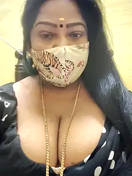 Snapshot of maniisha chatting on 09.13.25 maniisha online show from 09.13.25