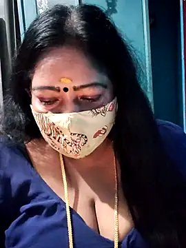 Snapshot of maniisha chatting on 02.06.26 maniisha online show from 02.06.26