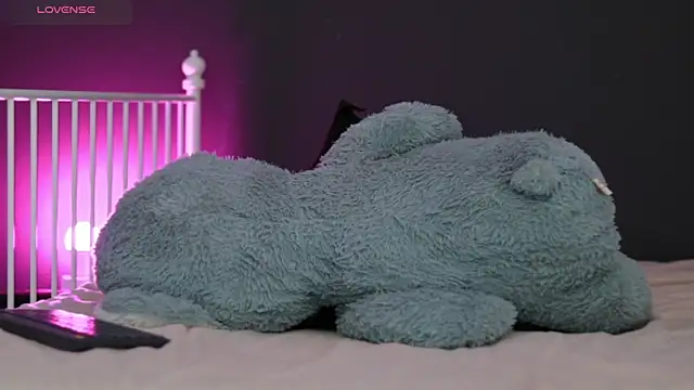 MissLilaa online show from 01.24.25