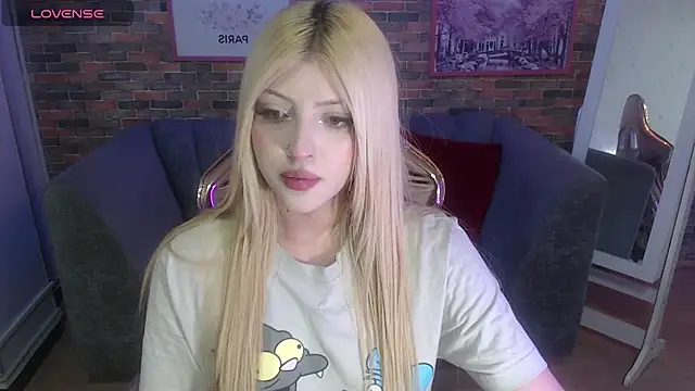 Snapshot of Kitty_fox_b chatting on 02.24.25 Kitty fox b online show from 02.24.25