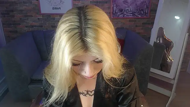 Snapshot of Kitty_fox_b chatting on 02.27.25 Kitty fox b online show from 02.27.25