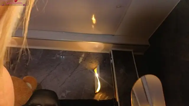 Snapshot of Kitty_fox_b chatting on 03.04.26 Kitty fox b online show from 03.04.26