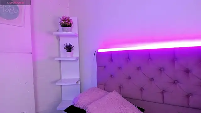 Triipsy online show from 02.20.25